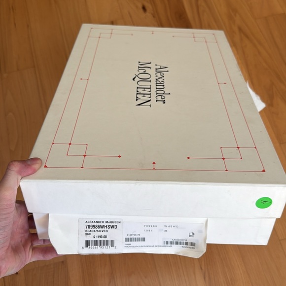 NEW Alexander McQueen block heel leather booties - Picture 3 of 12